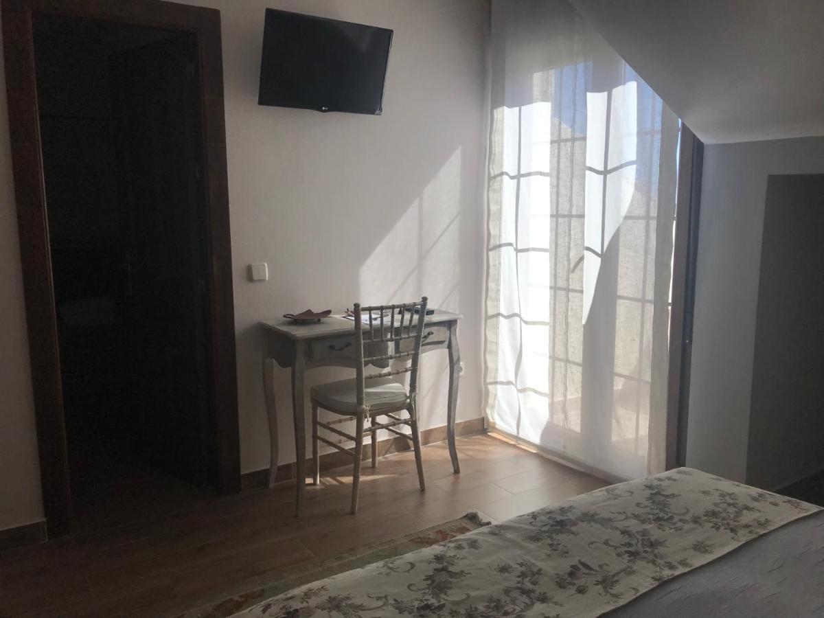 Albus Albi Colmenar del Arroyo Exterior foto